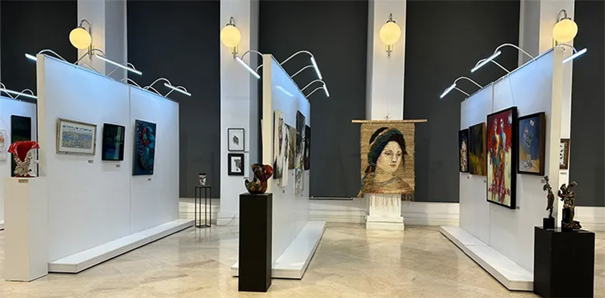 An exhibition bringing together 122 artists at the Türkan Saylan Cultural Center