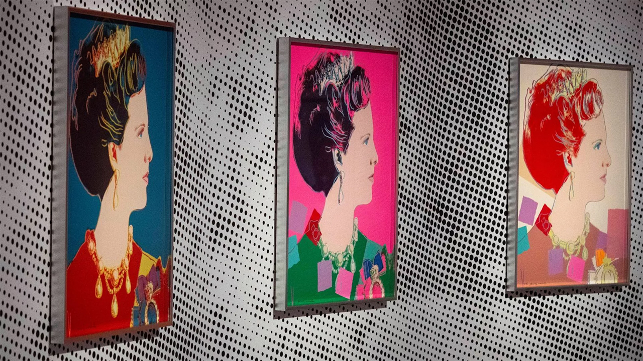 Dutch robbery: Thieves damage Andy Warhol artworks